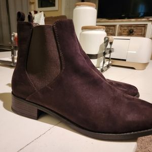 Chelsea boots